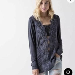 BKE Gimmicks Deep Blue Lace Tunic, Size Medium NWOT